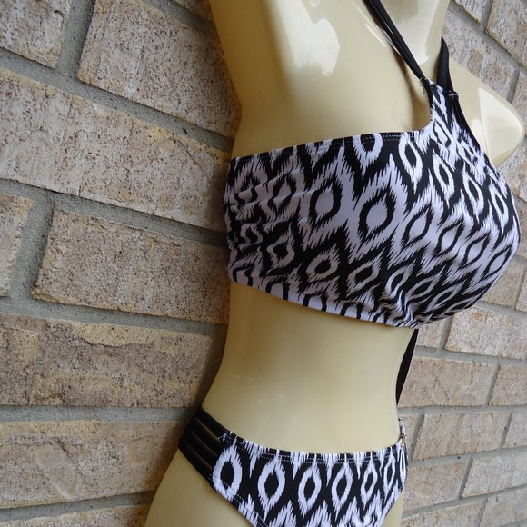 NWT. SIZE L. STYLISH swimwear bikini set. - Picture 3 of 15